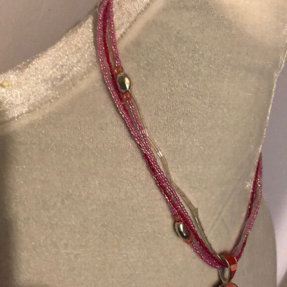 Hand Crafted Shell Look Pendant Matching E… - Picture 5 of 9